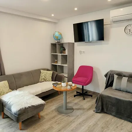 Skyrock Apartment *